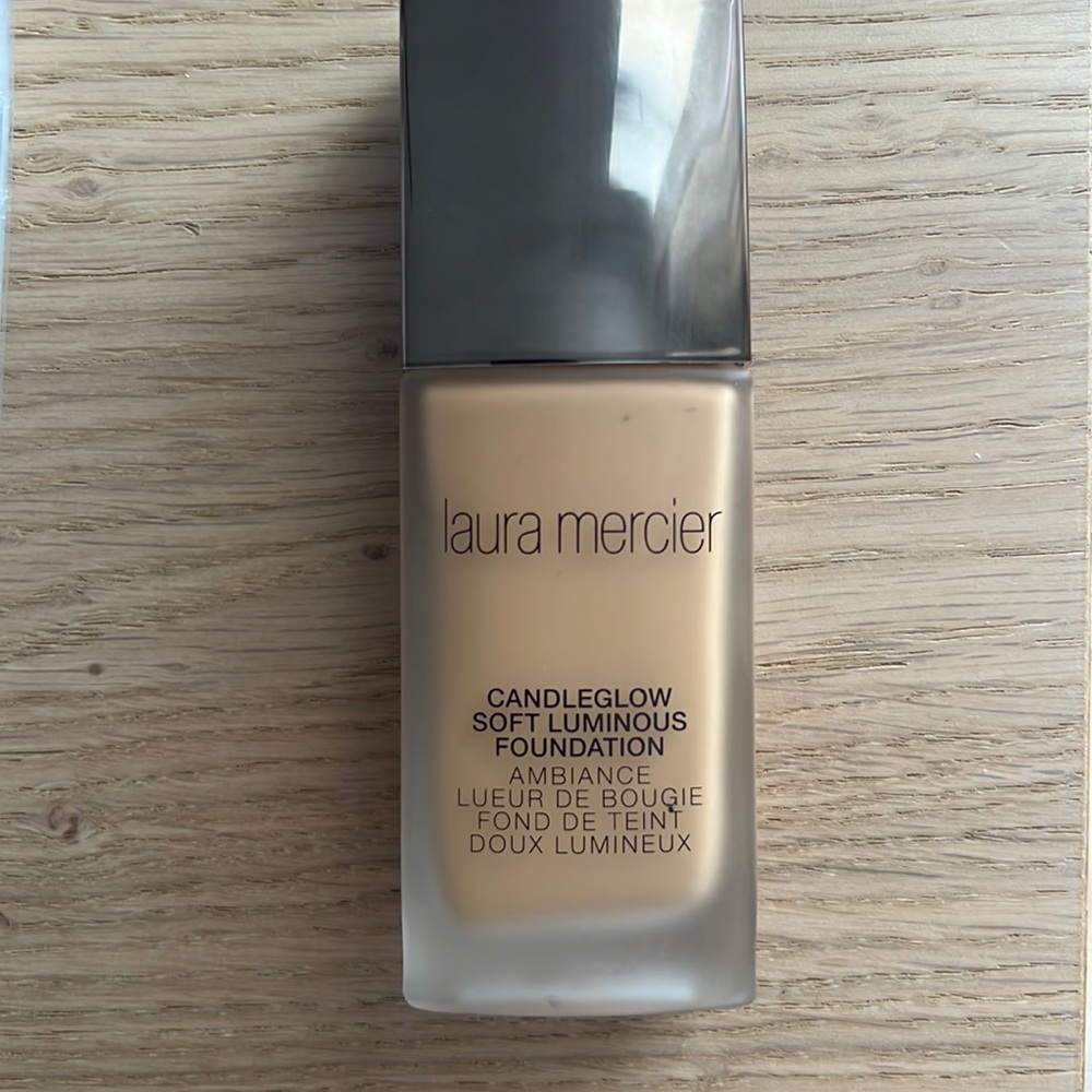 Laura Mercier candle glow soft luminous foundation shade Maple